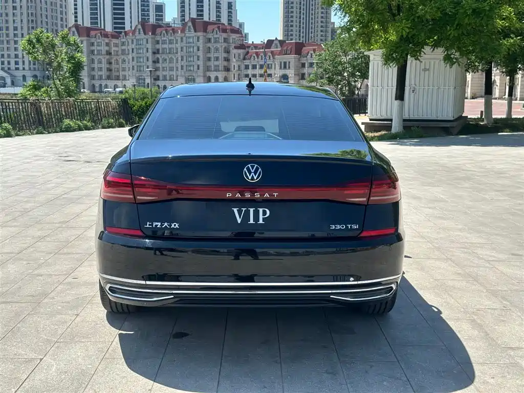Volkswagen Passat 2024 330TSI Starlight Elite Edition фото 4