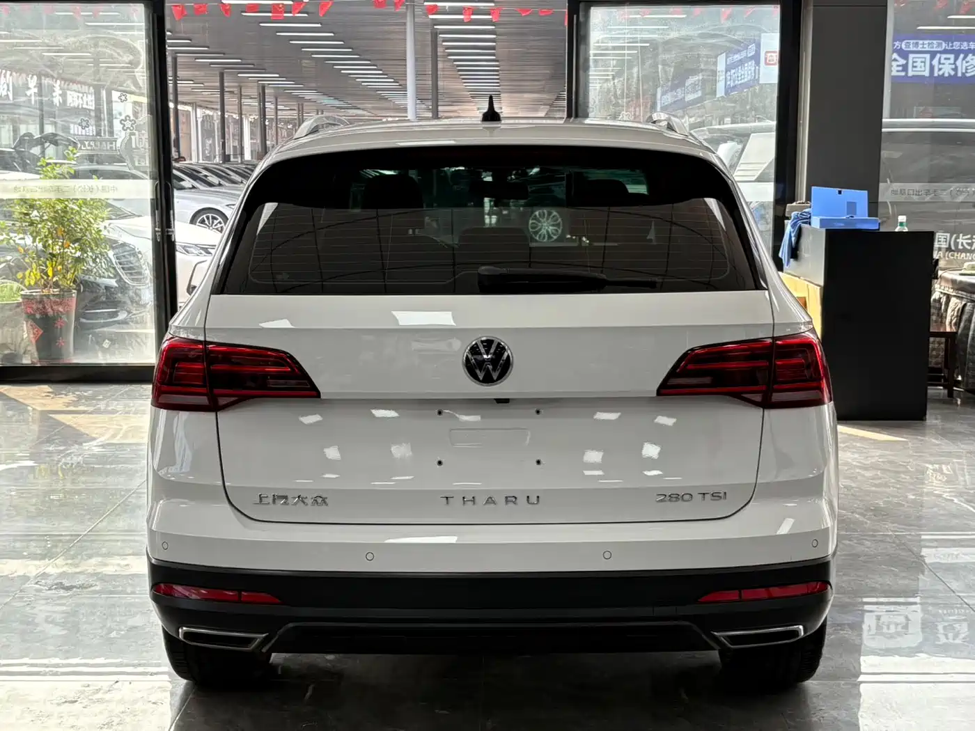 Volkswagen Tharu 2022 280TSI FWD Luxury Edition фото 16