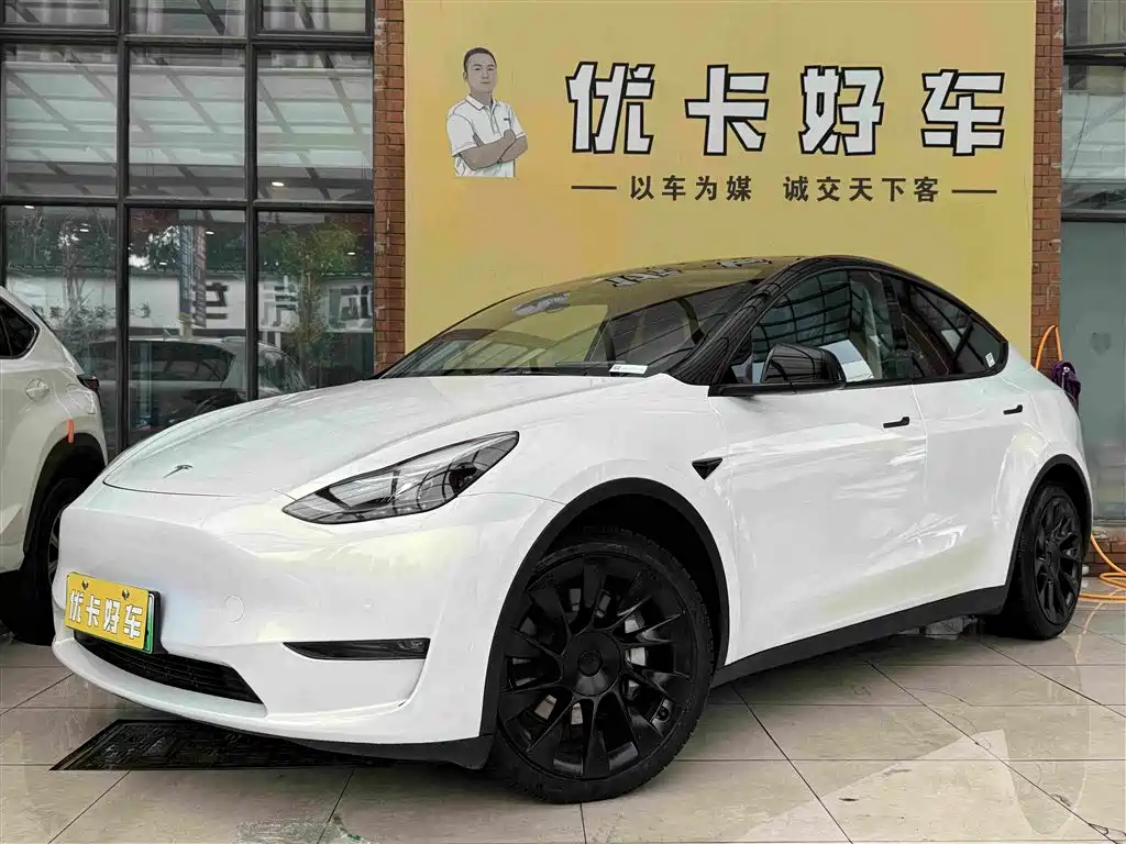 Tesla Model Y 2021