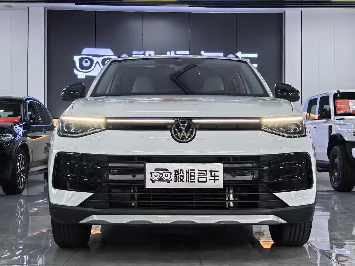 Volkswagen Tharu 2025 2025 Model Rising Star 300TSI Aspiration Edition