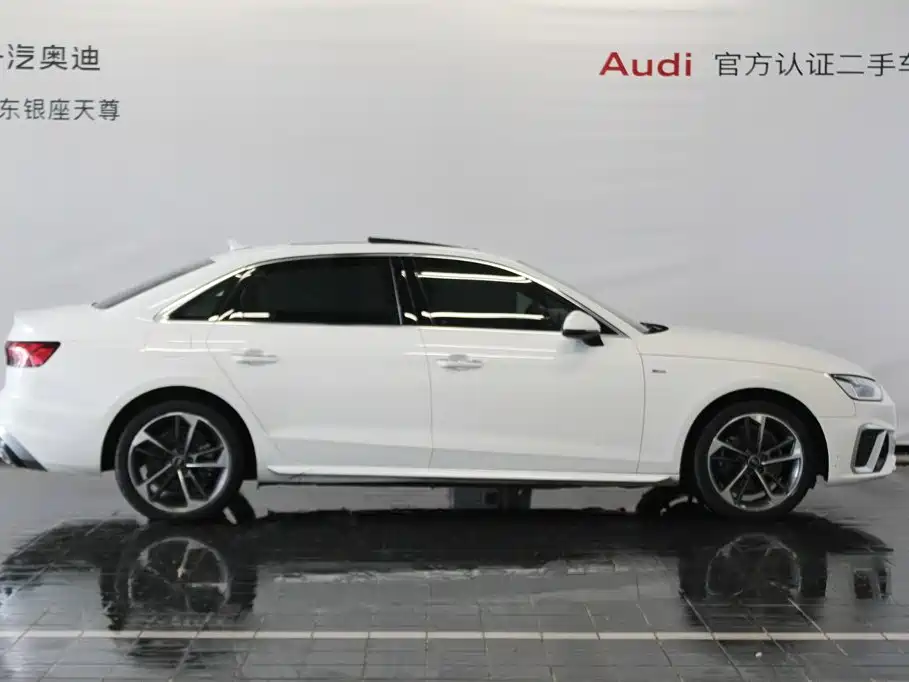 Фото 4 - Audi A4L