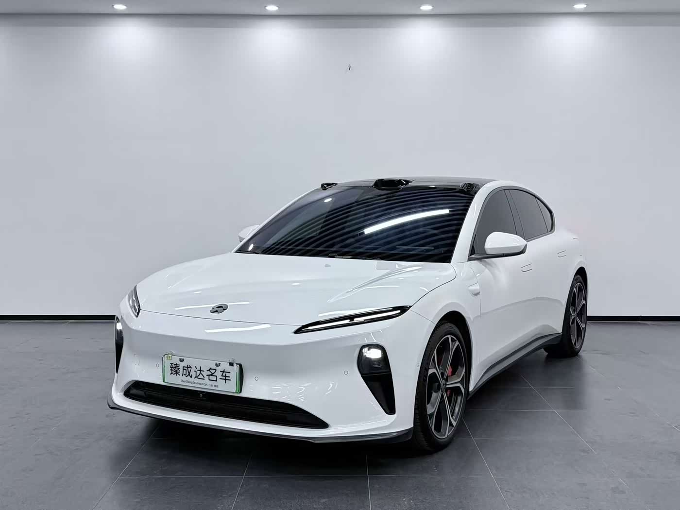 NIO ET5