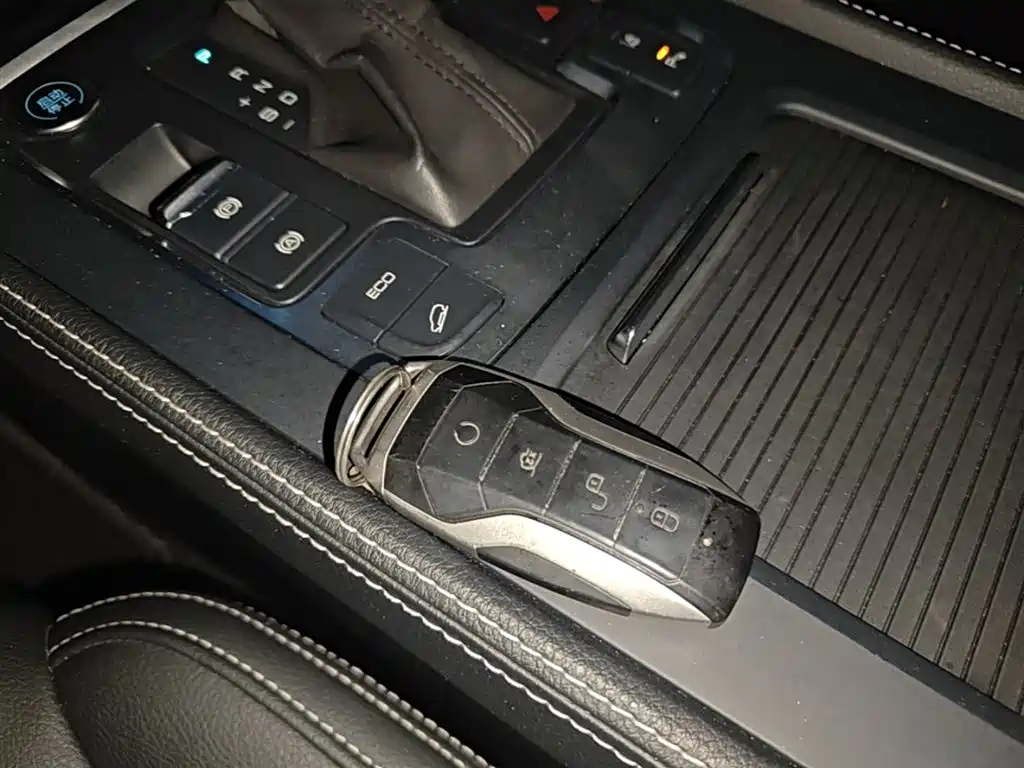 BYD Tang 2019 2.0T Automatic Smart Connect Honor 7-seater China VI фото 9