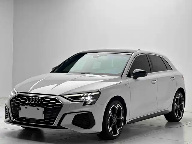 Фотография AUDI A3