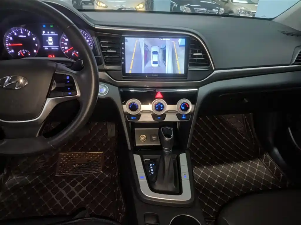 Hyundai Elantra 2020 1.5L CVT Smart Style·Elite фото 13