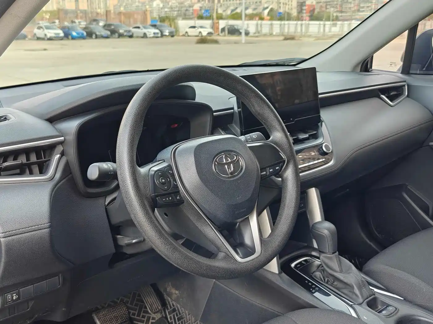 Toyota Frontlander 2022 2.0L CVT Elite фото 19