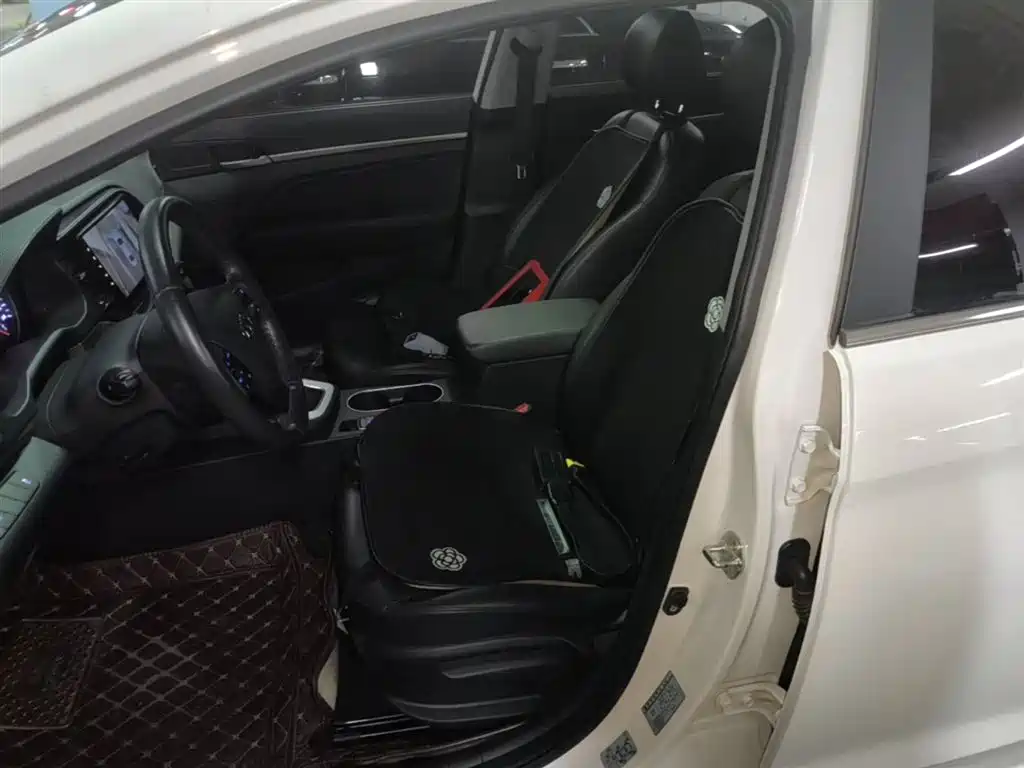 Hyundai Elantra 2020 1.5L CVT Smart Style·Elite фото 15