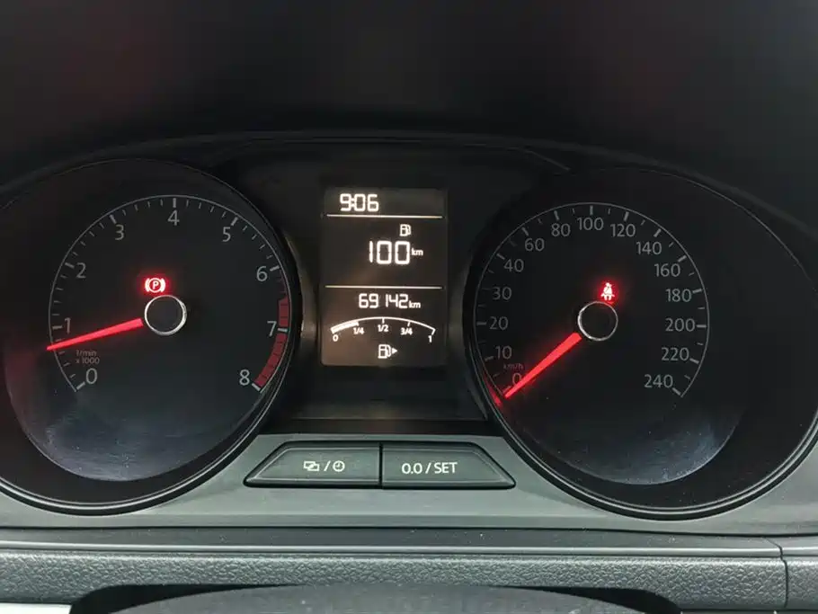 Volkswagen Lavida 2019 Lavida Start 1.5L Manual Trend (China VI) фото 14