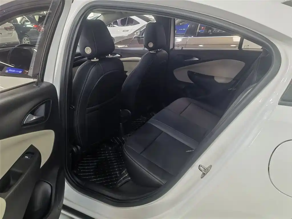 Buick Excelle 2018 15N CVT Elite фото 9