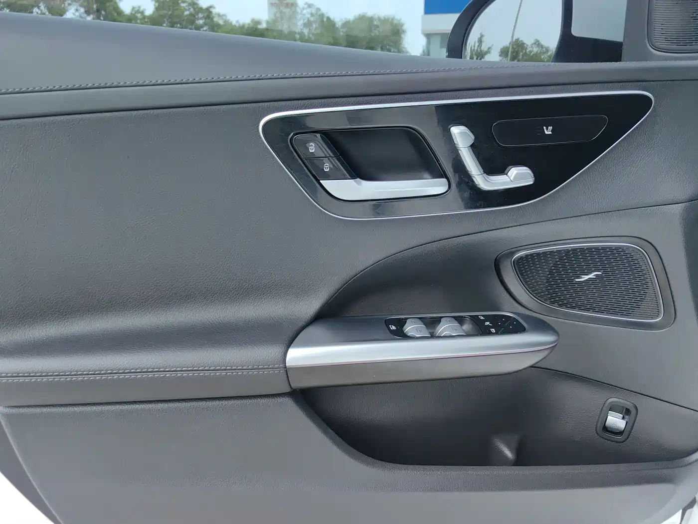 Mercedes-Benz C-Class 2023 Facelift C 260 L Sport Edition фото 12