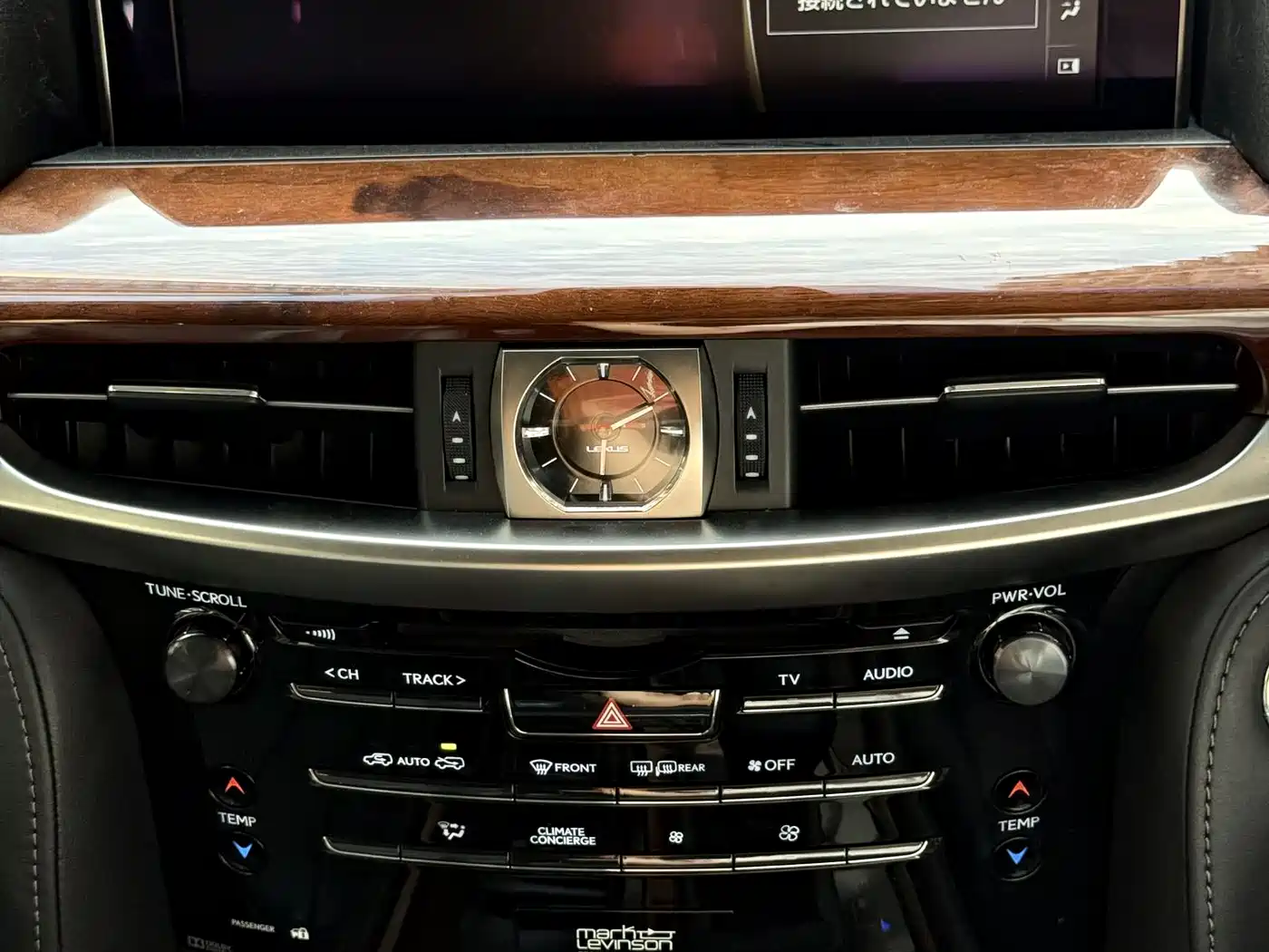 Lexus LX 2017 570 Peak Special Limited Edition фото 11