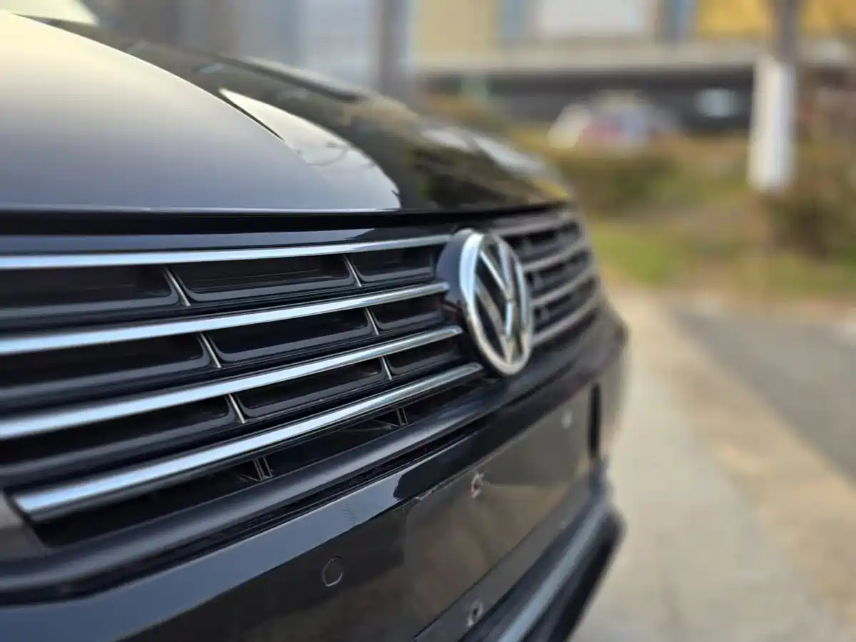 Volkswagen Lavida 2015 1.6L Automatic Comfort Edition фото 12