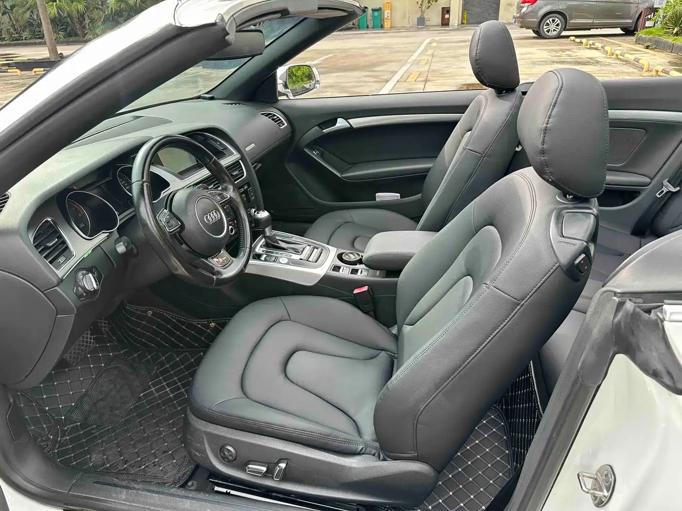 Audi A5 (Import) 2012 2.0TFSI Cabriolet quattro фото 5