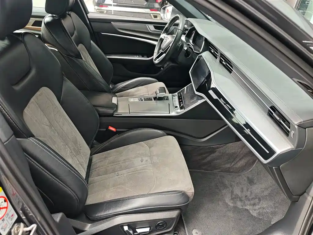 Audi A6L 2023 Facelift 45 TFSI Premium Dynamic фото 12