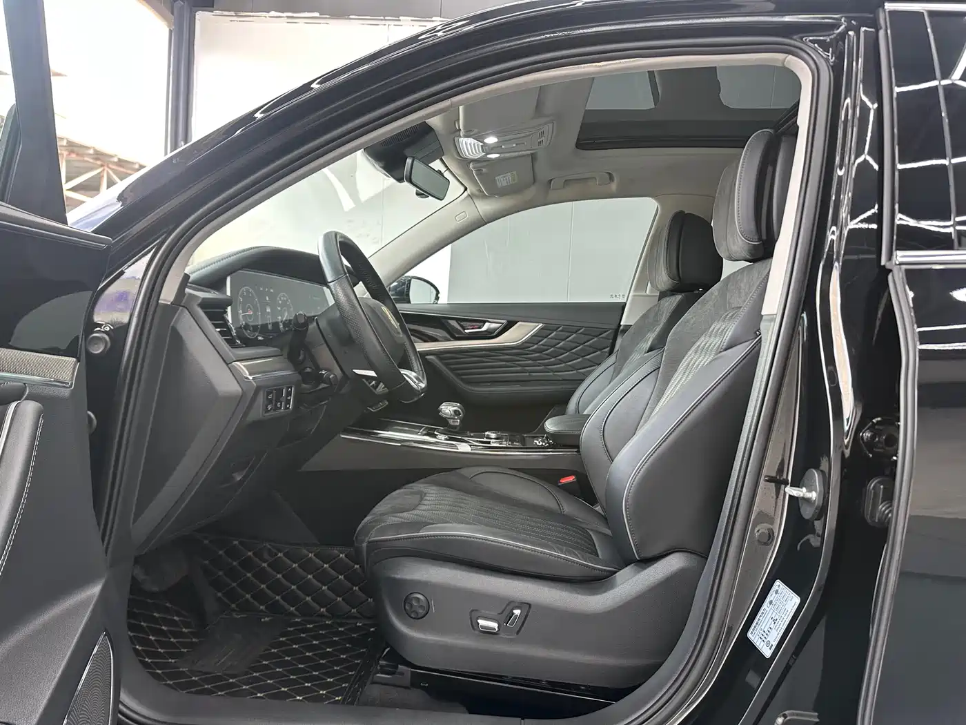 Hongqi HS5 2022 2.0T Smart Connect Premium Edition фото 4