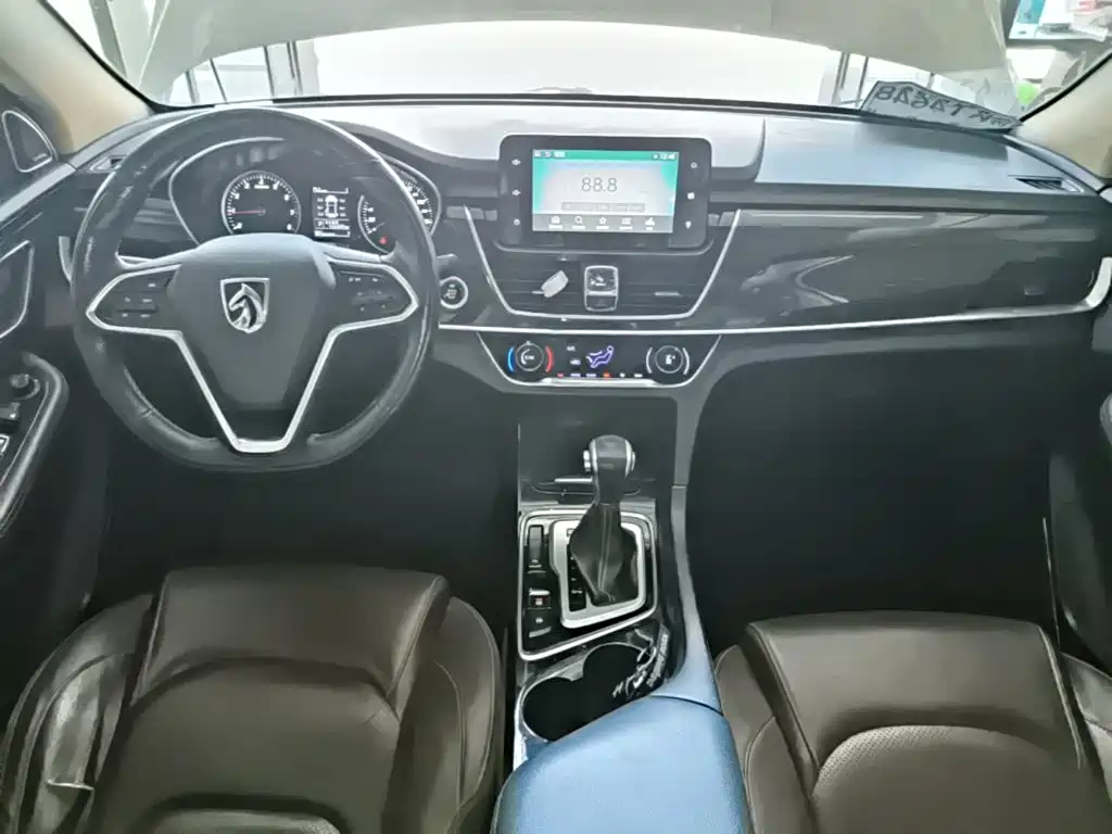 Baojun 560 2018 2017 1.5T DCT Premium Model