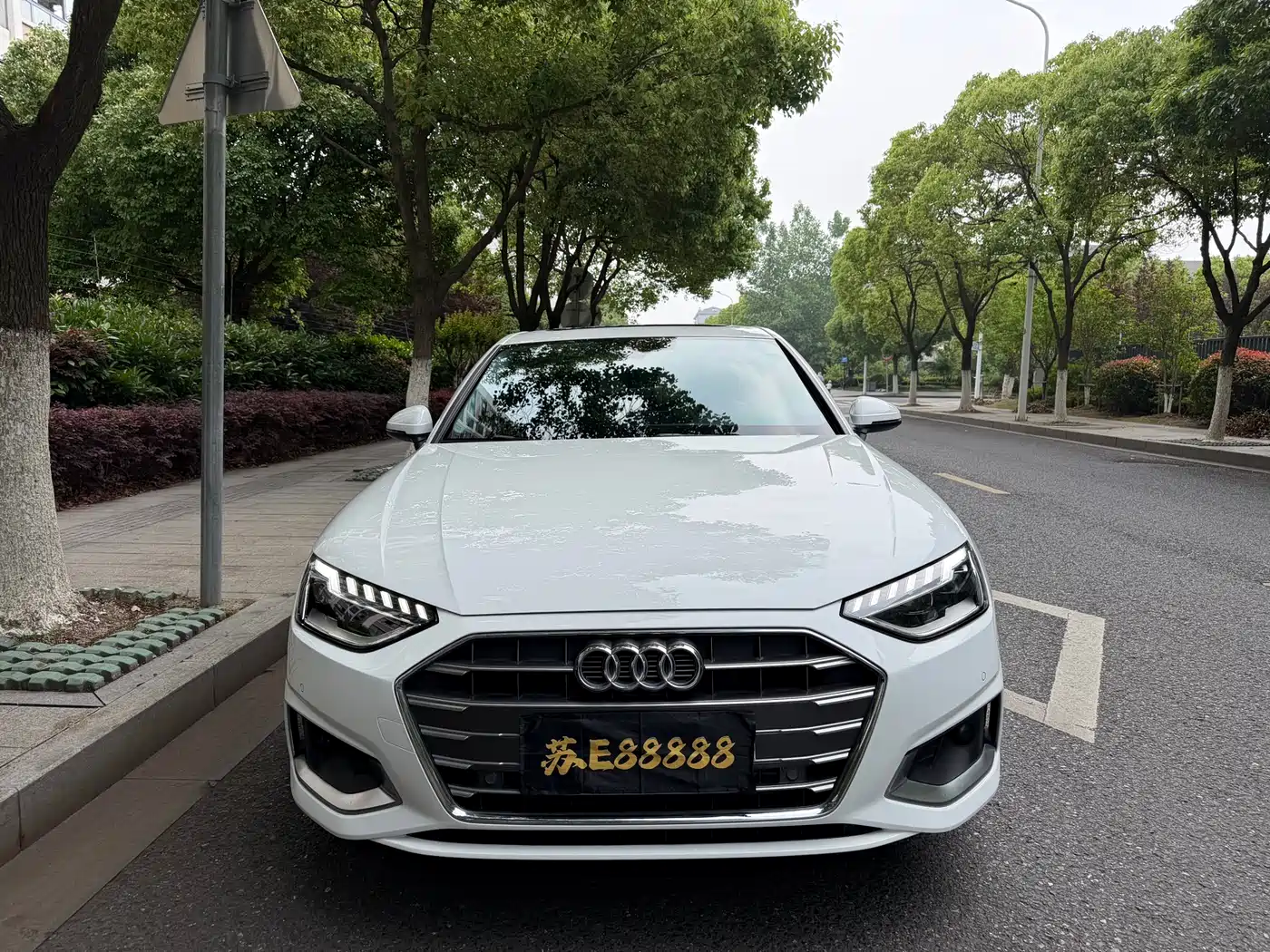Audi A4L 2022 40 TFSI Fashion Elegance фото 2