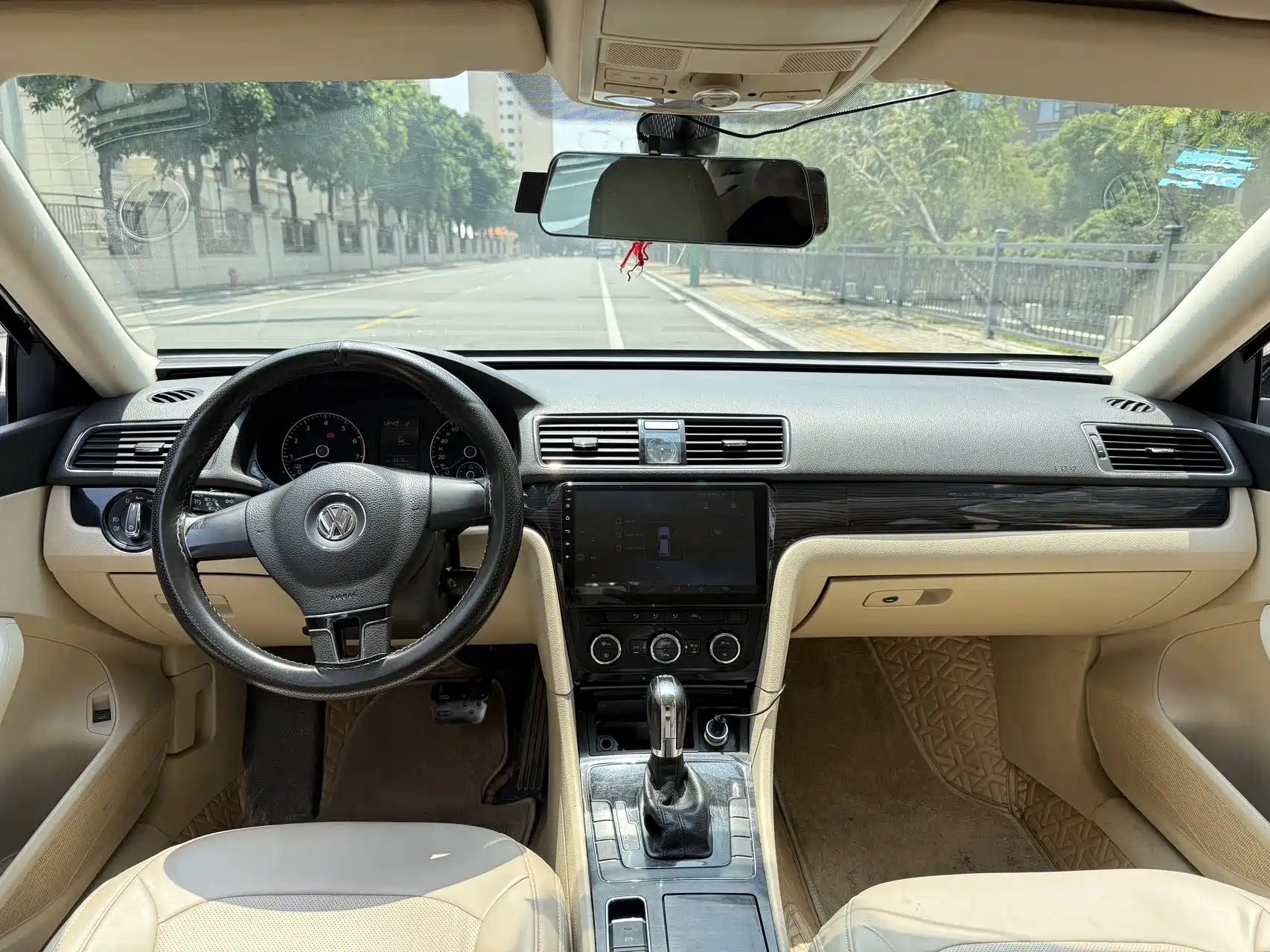 Фото 8 - Volkswagen Passat