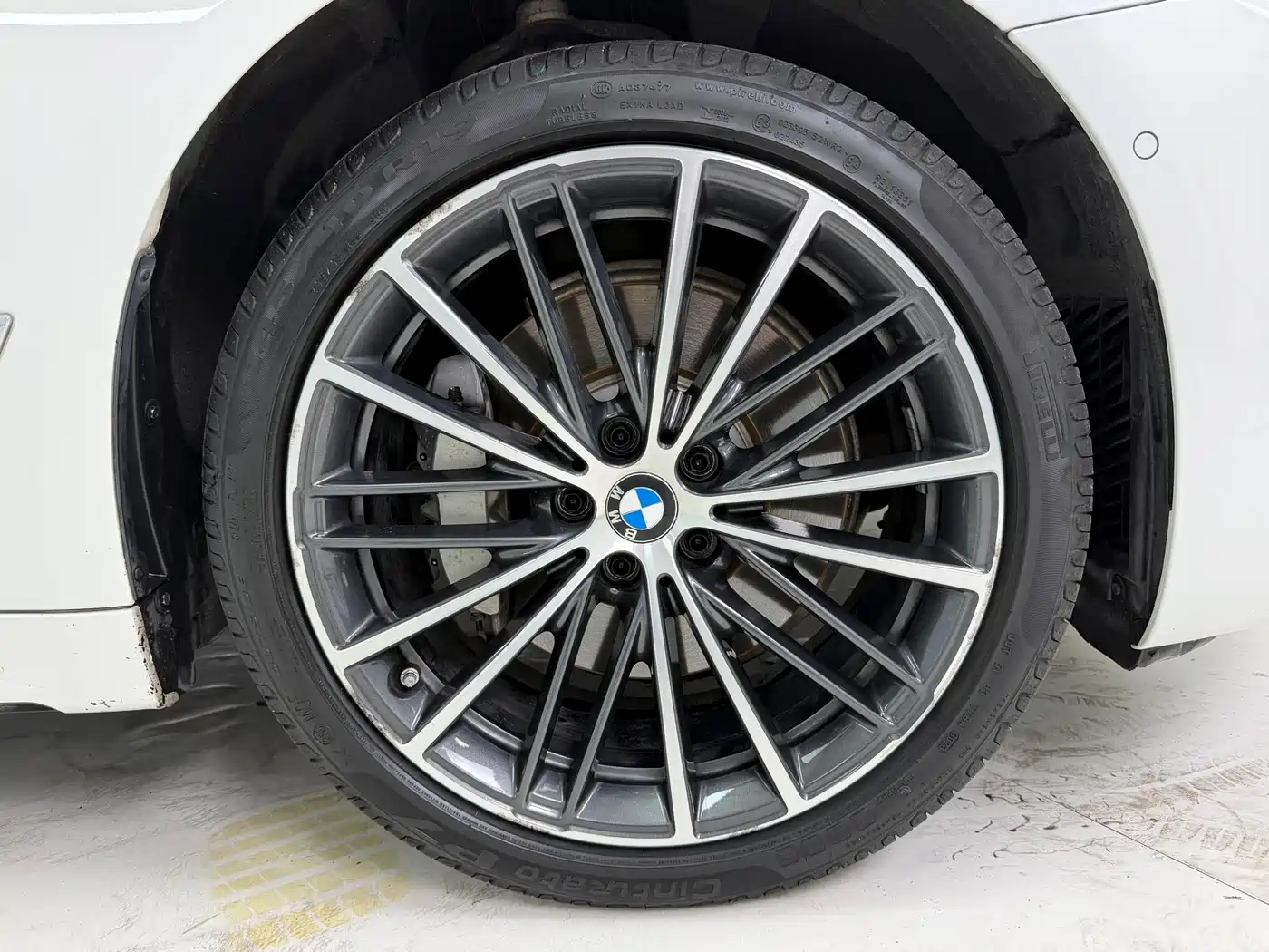 BMW 5 Series 2023 Facelift 530Li Leading M Sport Package фото 4