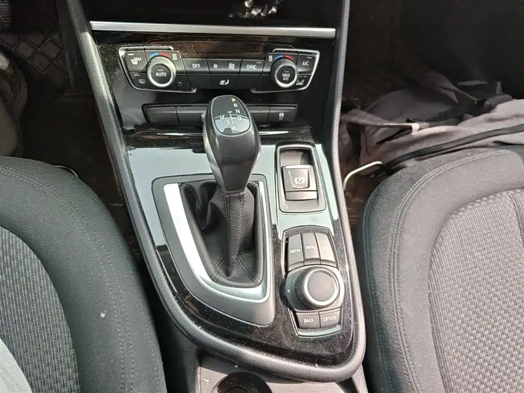BMW 2 Series Gran Tourer 2015 218i Leading фото 14