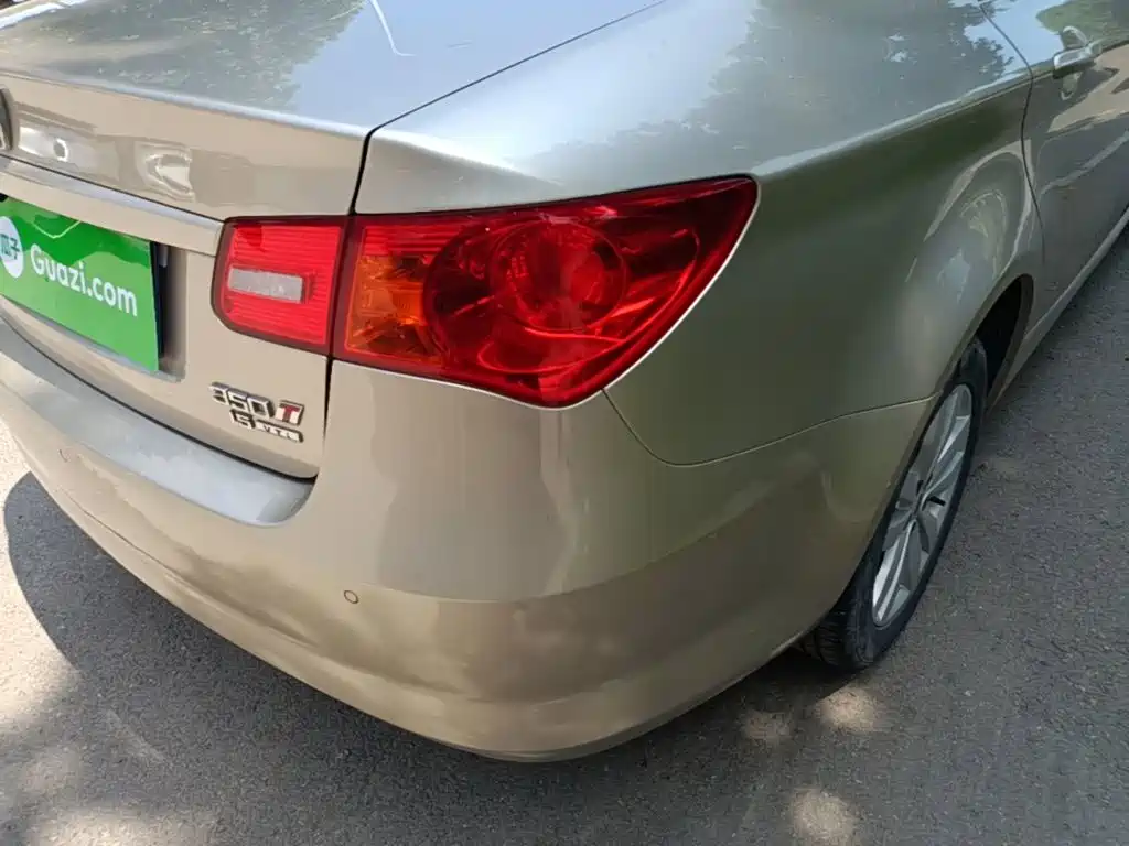 Roewe 350 2015 2015 Model 1.5L Manual Luxury Sunroof Edition
