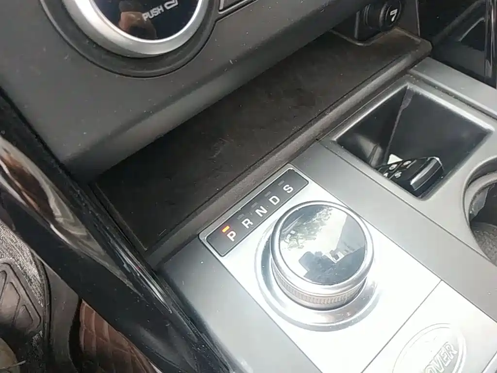 Land Rover Discovery 2020 3.0 SC V6 SE фото 14