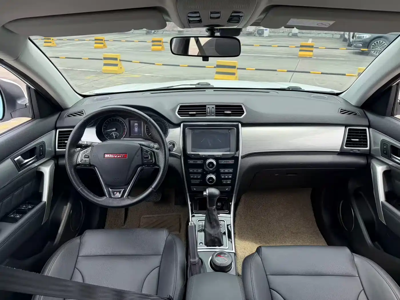 Haval H2 2015 2015 1.5T Automatic 2WD Elite Edition
