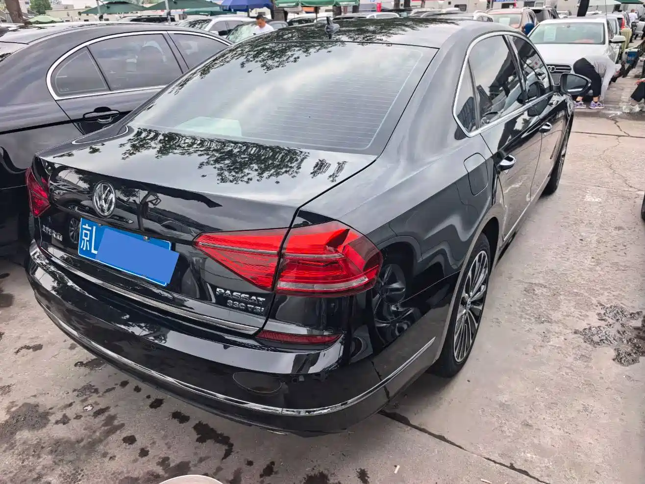 Volkswagen Passat 2017 330TSI DSG Luxury фото 3