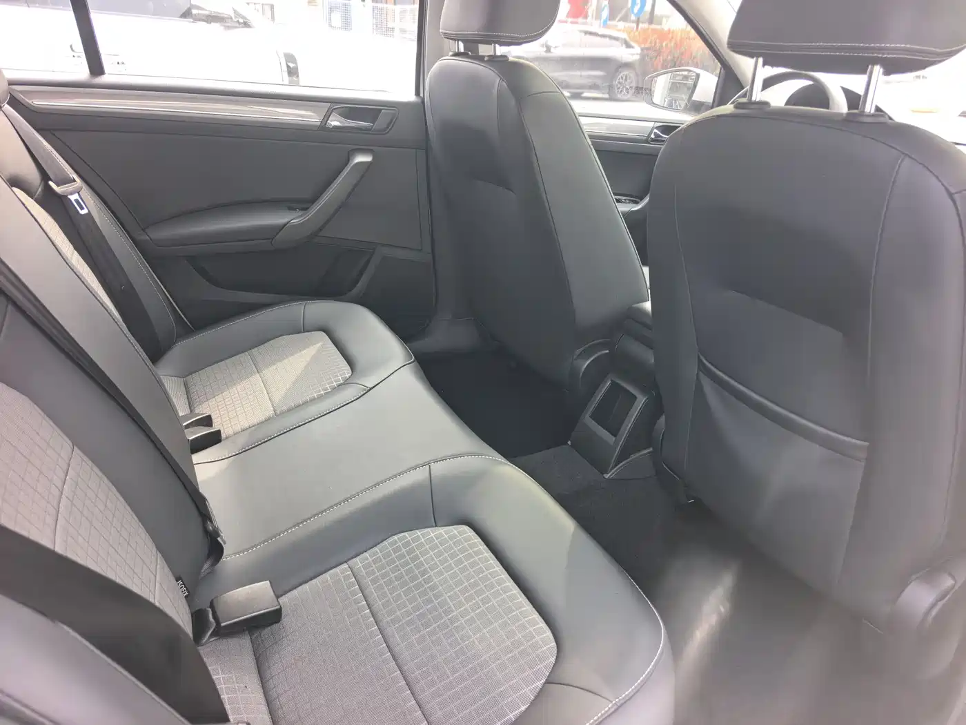 Volkswagen Santana 2016 1.6L Automatic Comfort Edition фото 21