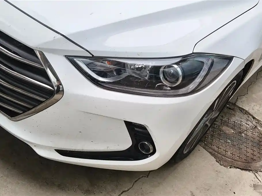 Hyundai Elantra 2016 Model 1.6L Automatic Smart Elite фото 5