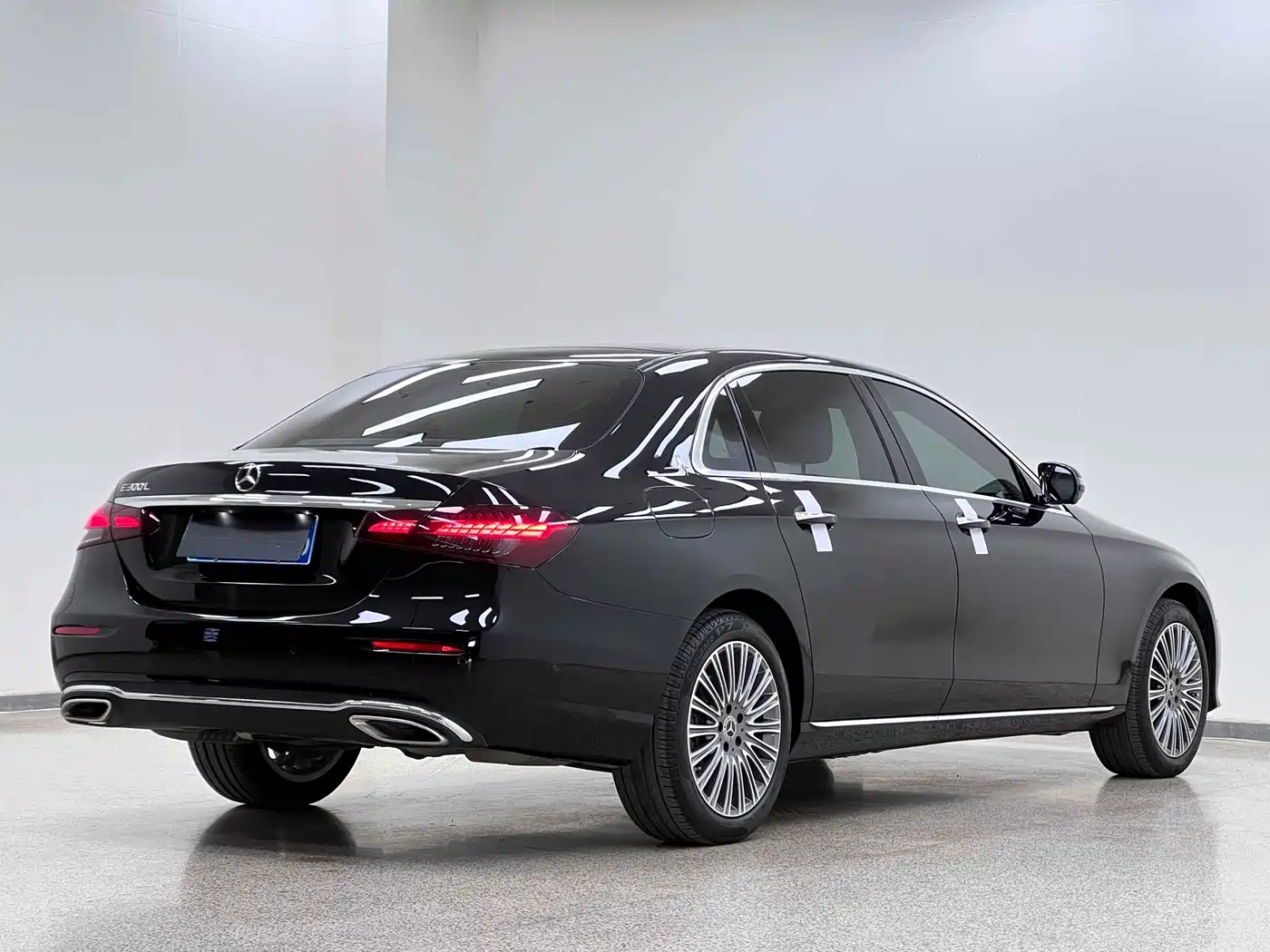 Mercedes-Benz E-Class 2023 Facelift E 300 L Luxury фото 7