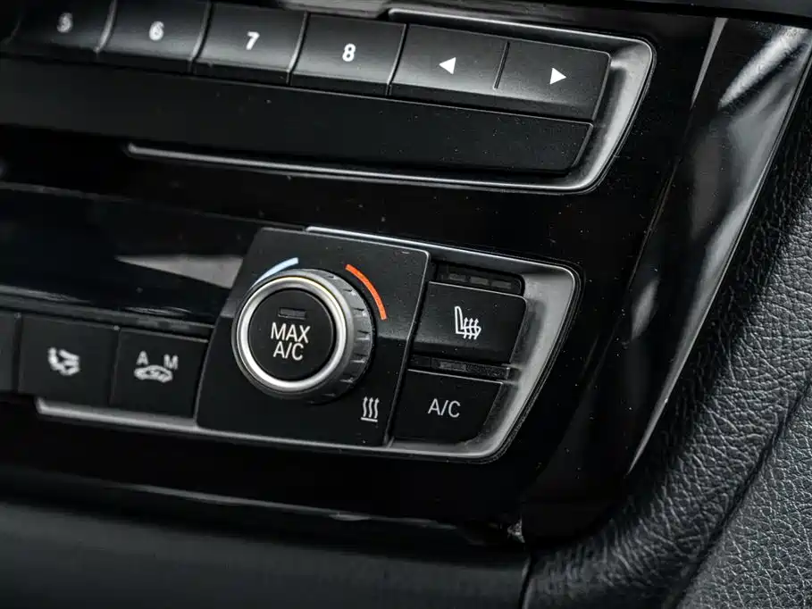 BMW 3 Series 2018 320Li Fashion Style фото 34