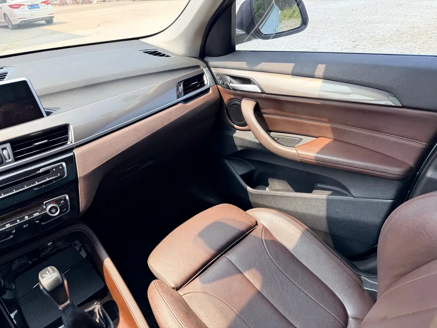 BMW X1 2016 xDrive20Li Luxury Model фото 16