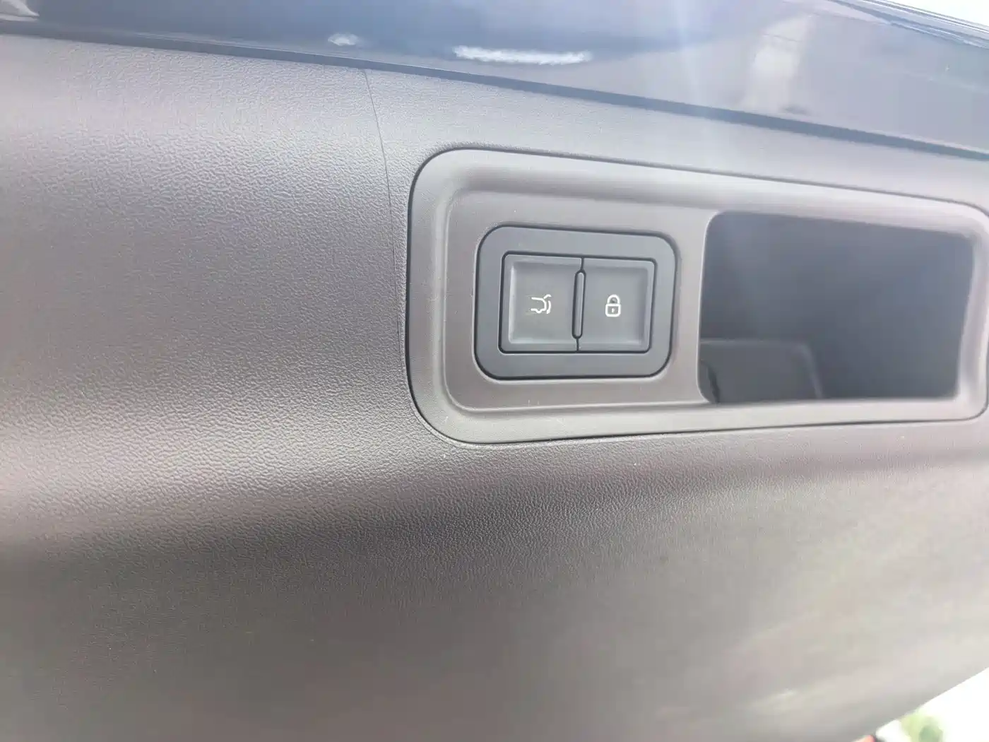Denza D9 2025 DM-i Smart Drive Edition 1020 AWD Premium фото 23