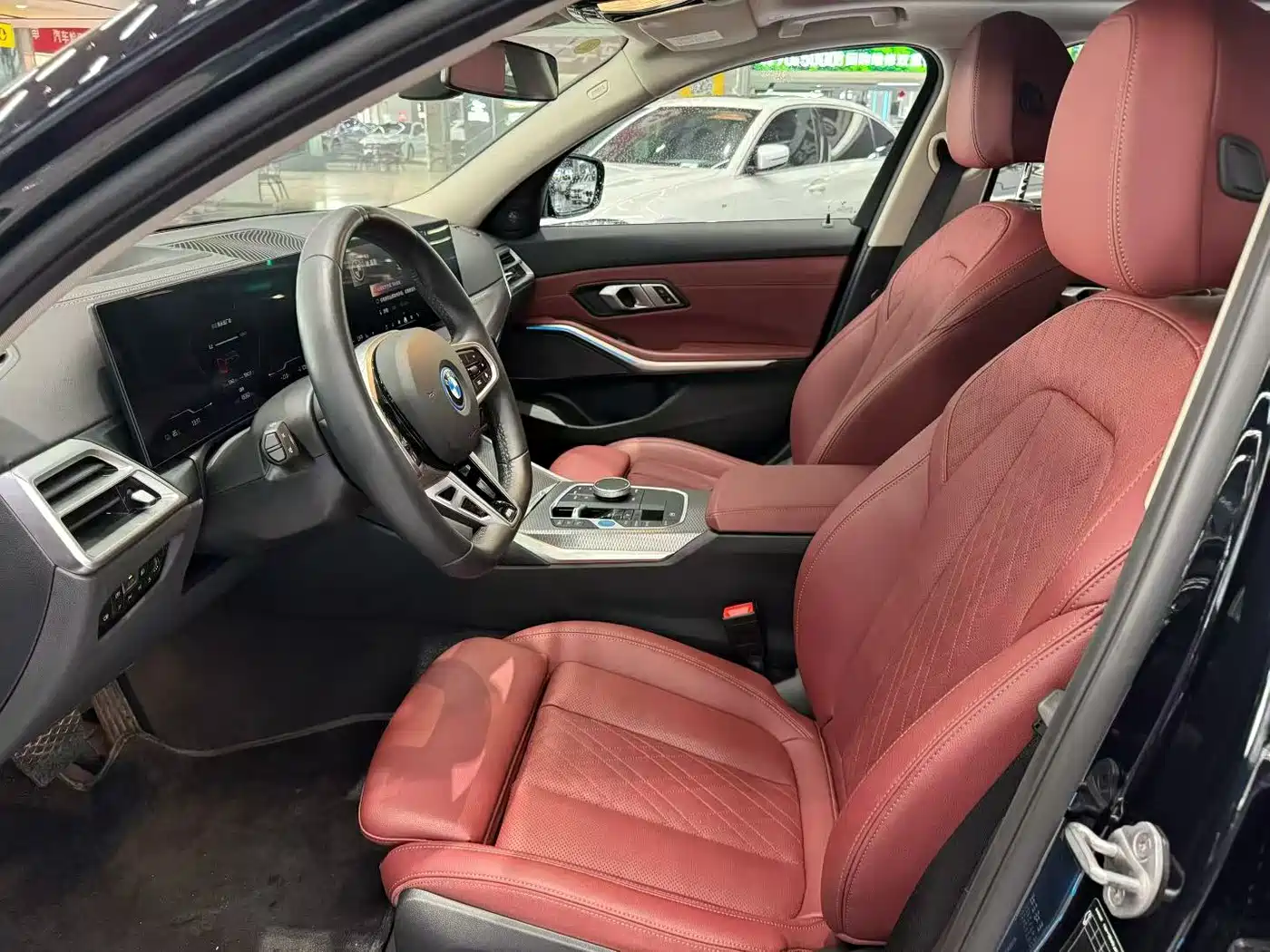 BMW i3 2025 eDrive 40 L Shadow Night Sport Package фото 4