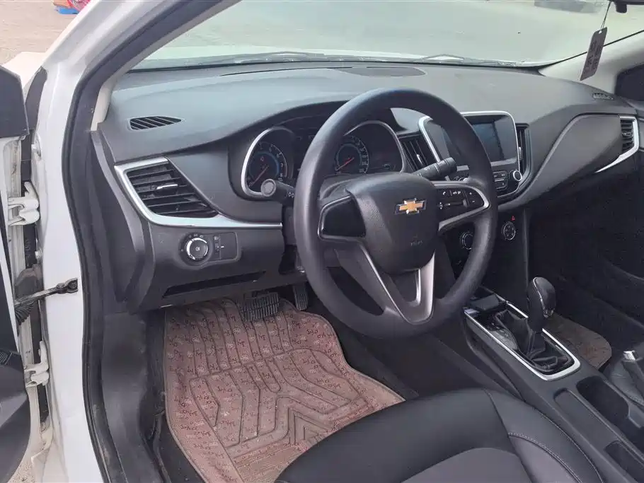 Chevrolet Cavalier 2019 320 Automatic Joy Edition фото 12