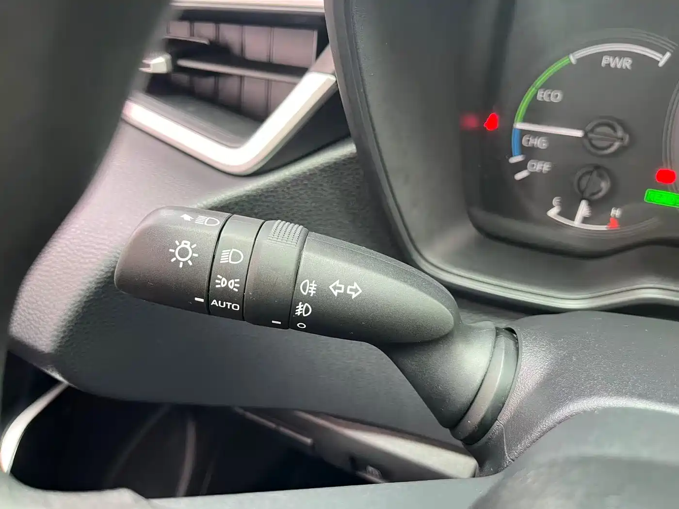 Toyota Corolla 2021 Hybrid 1.8L E-CVT Elite Edition фото 13