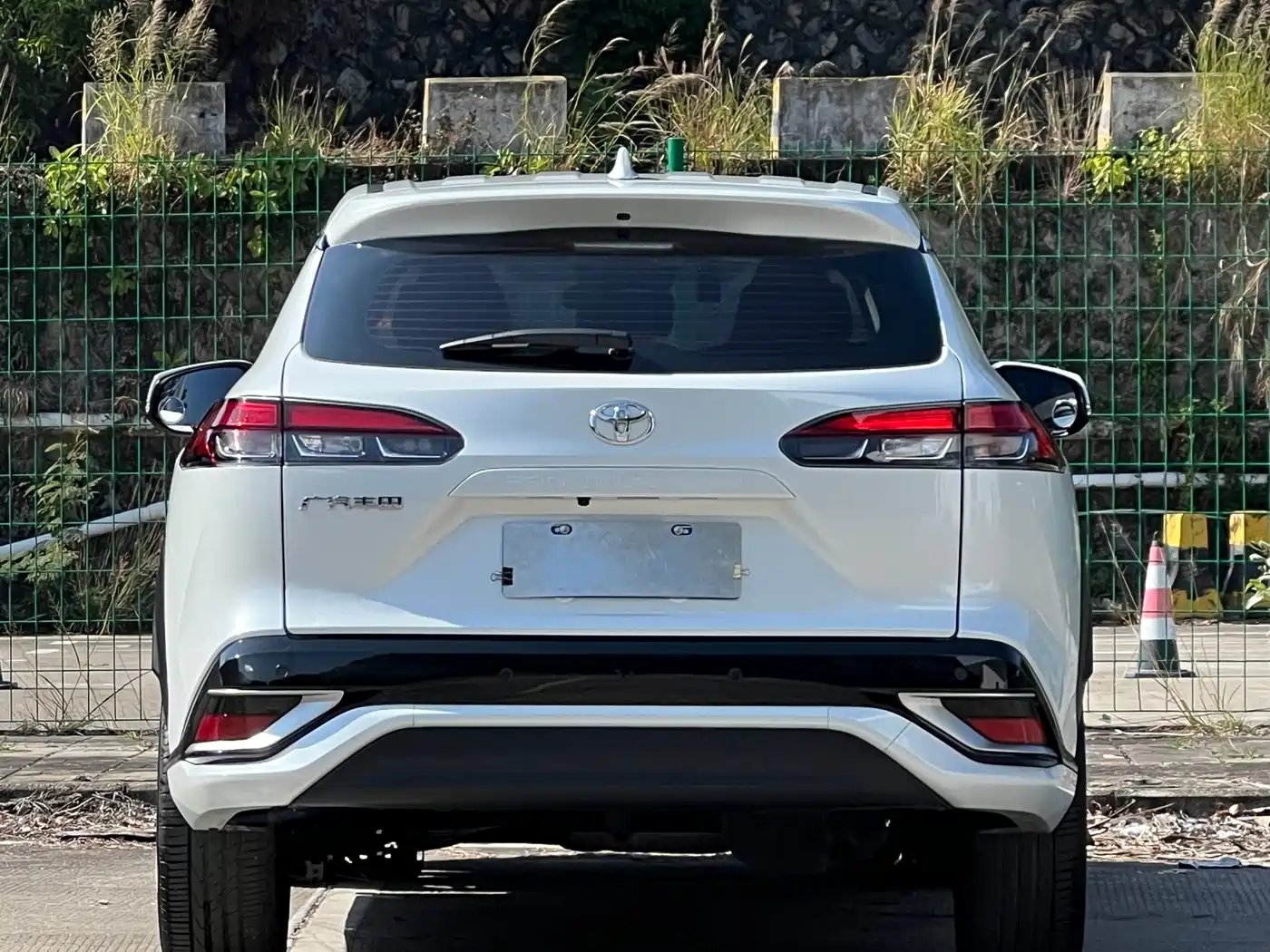 Toyota Frontlander 2023 2.0L CVT Sport Edition фото 5