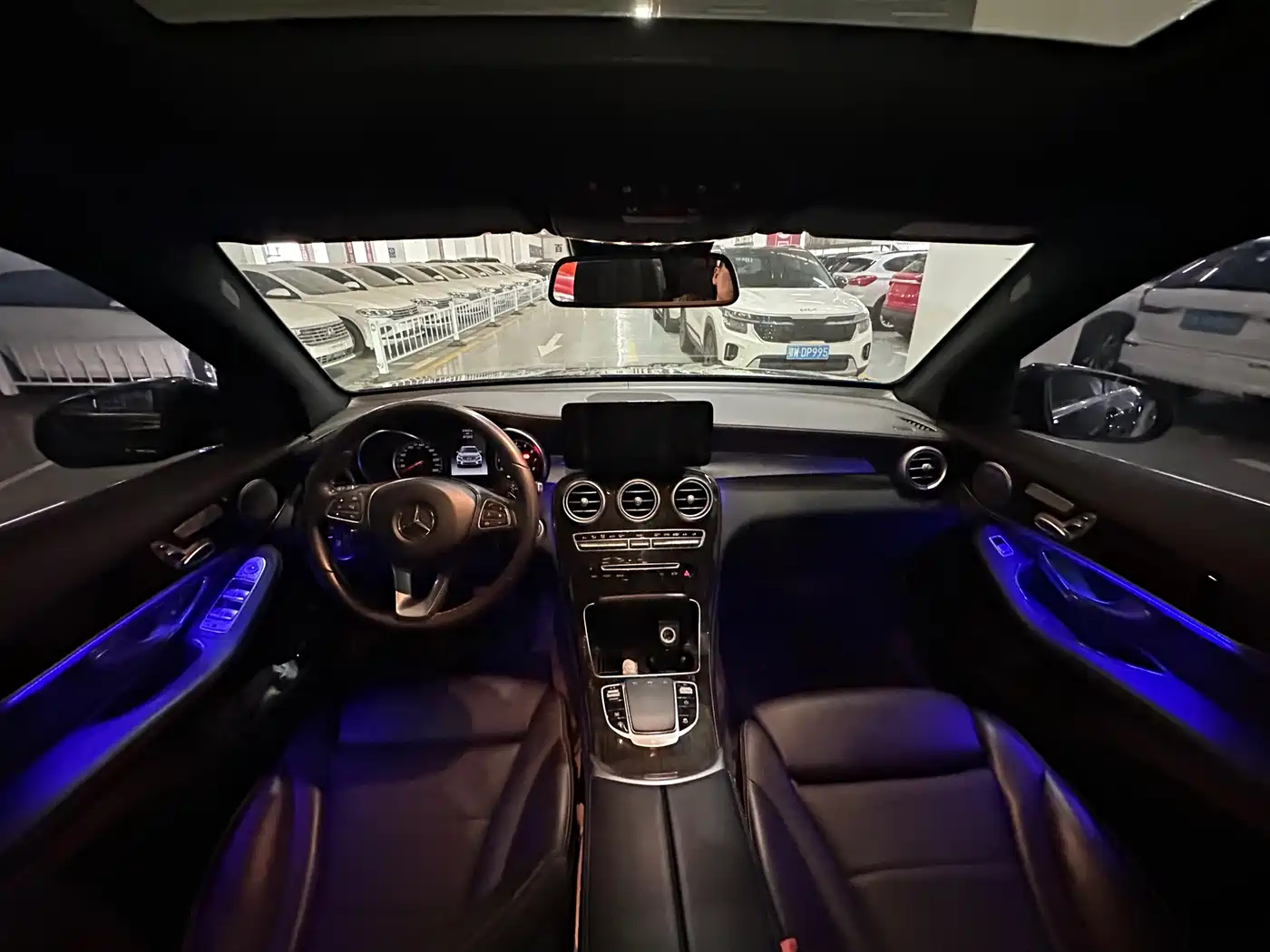 Mercedes-Benz GLC 2018 GLC 260 4MATIC Luxury фото 5