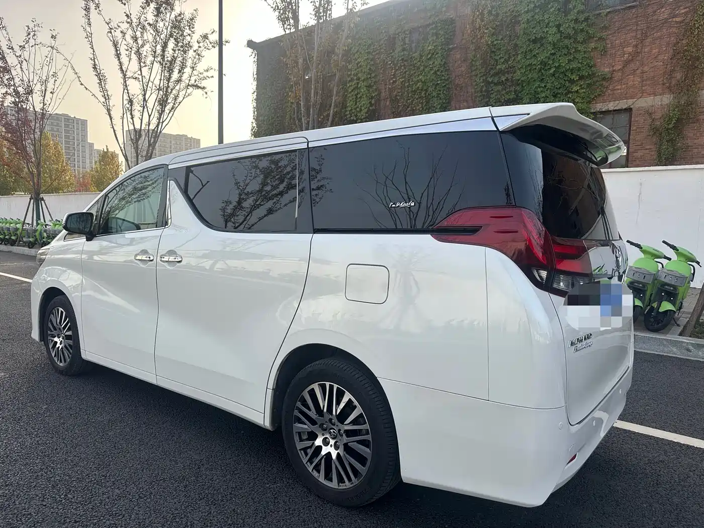 Toyota Alphard 2015 3.5L Premium Edition фото 9