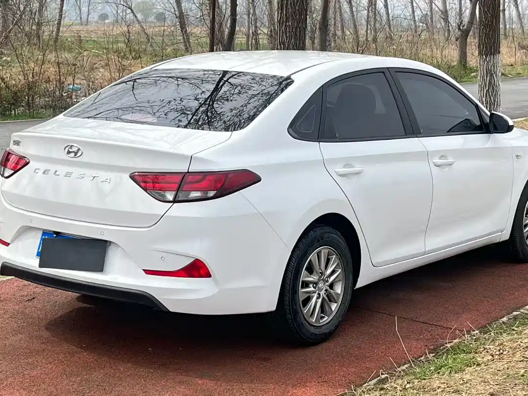 Hyundai Elantra 2020 1.6L Auto GL Pleasing Edition фото 7