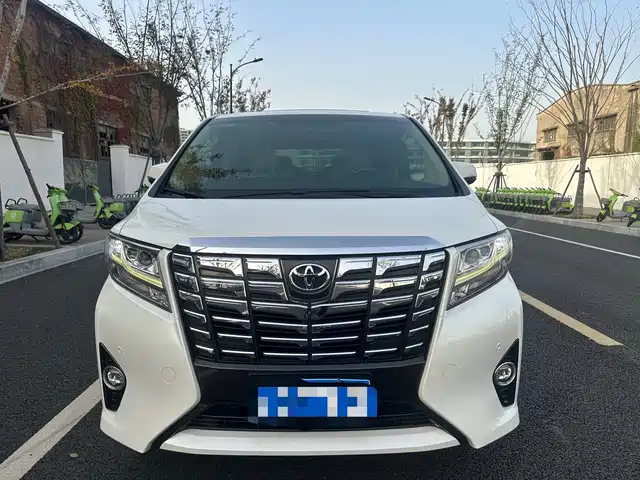TOYOTA ELFA