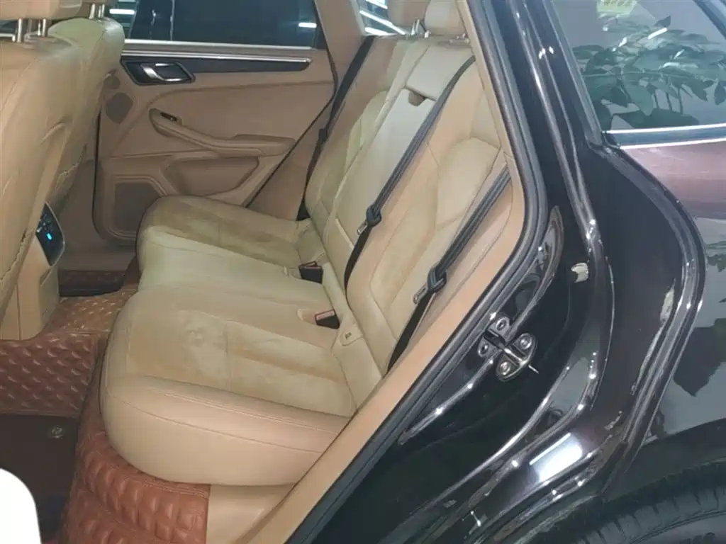 Porsche Macan 2017 Macan 2.0T фото 17