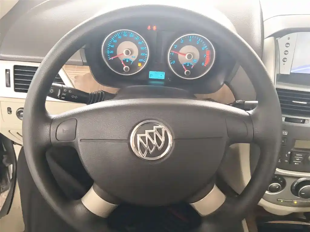 Buick Excelle 2015 1.5L Automatic Classic фото 11