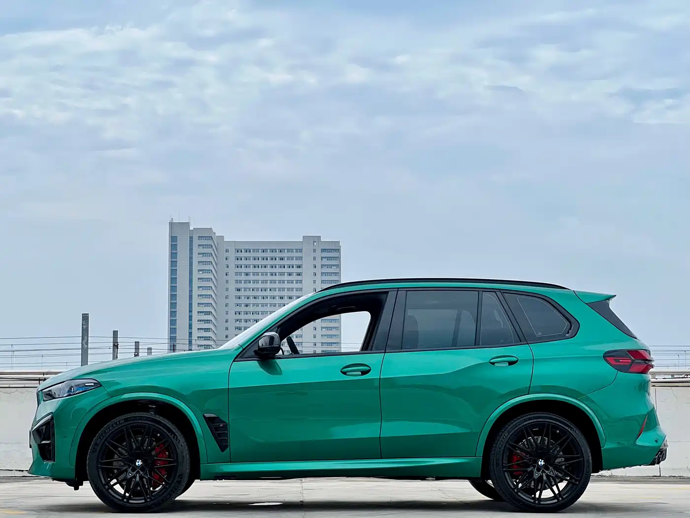 BMW X5 M 2023 Model X5 M Thunder Edition фото 12