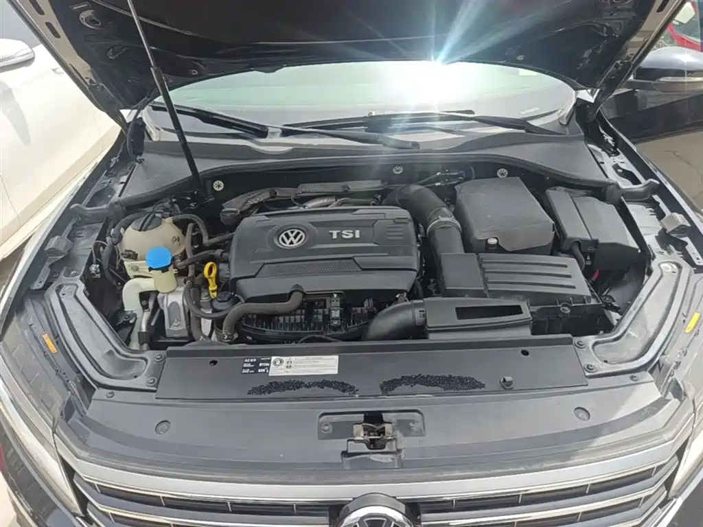 Volkswagen Passat 2017 330TSI DSG Prestige фото 20
