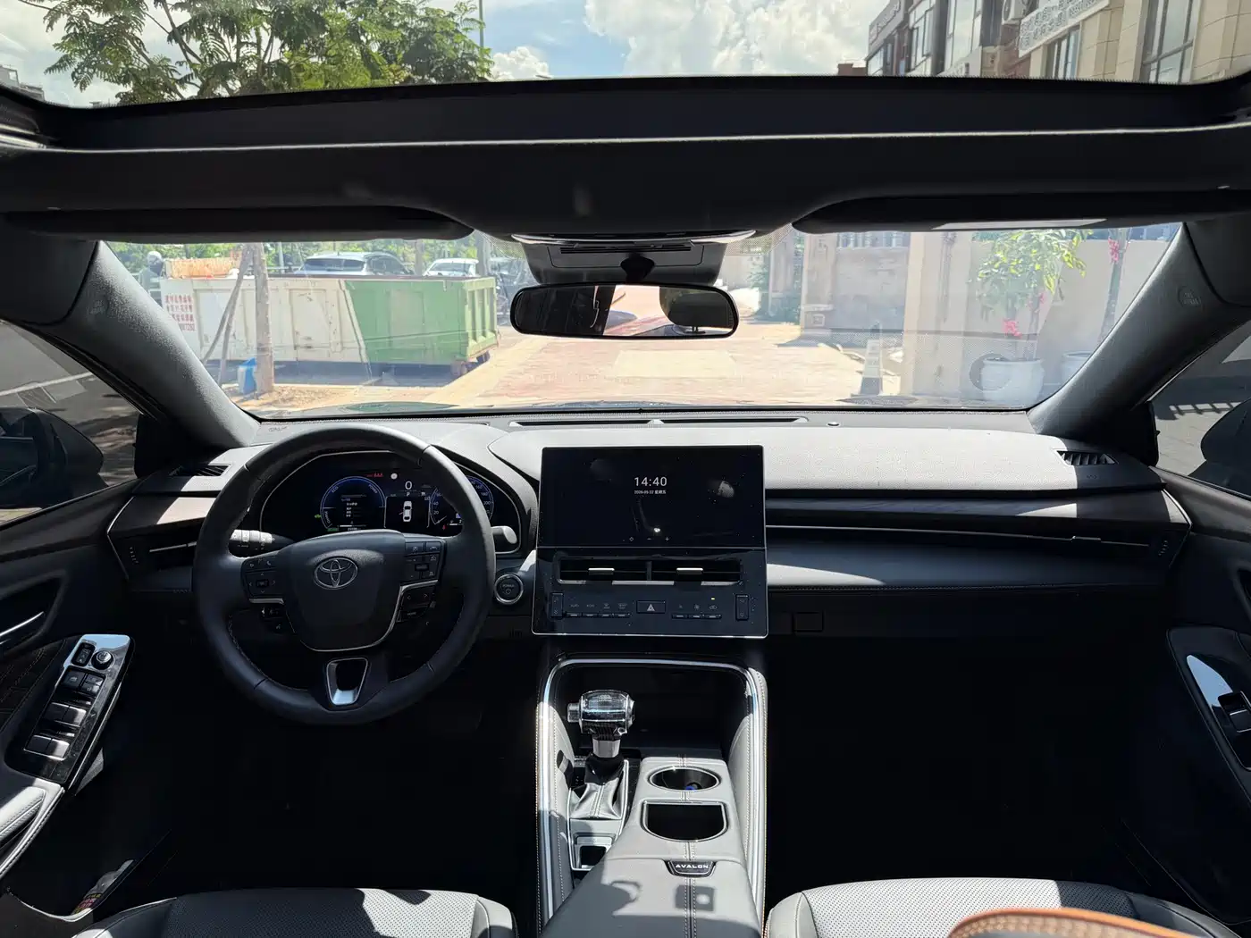 Toyota Avalon 2024 Hybrid 2.0L Luxury Edition фото 5