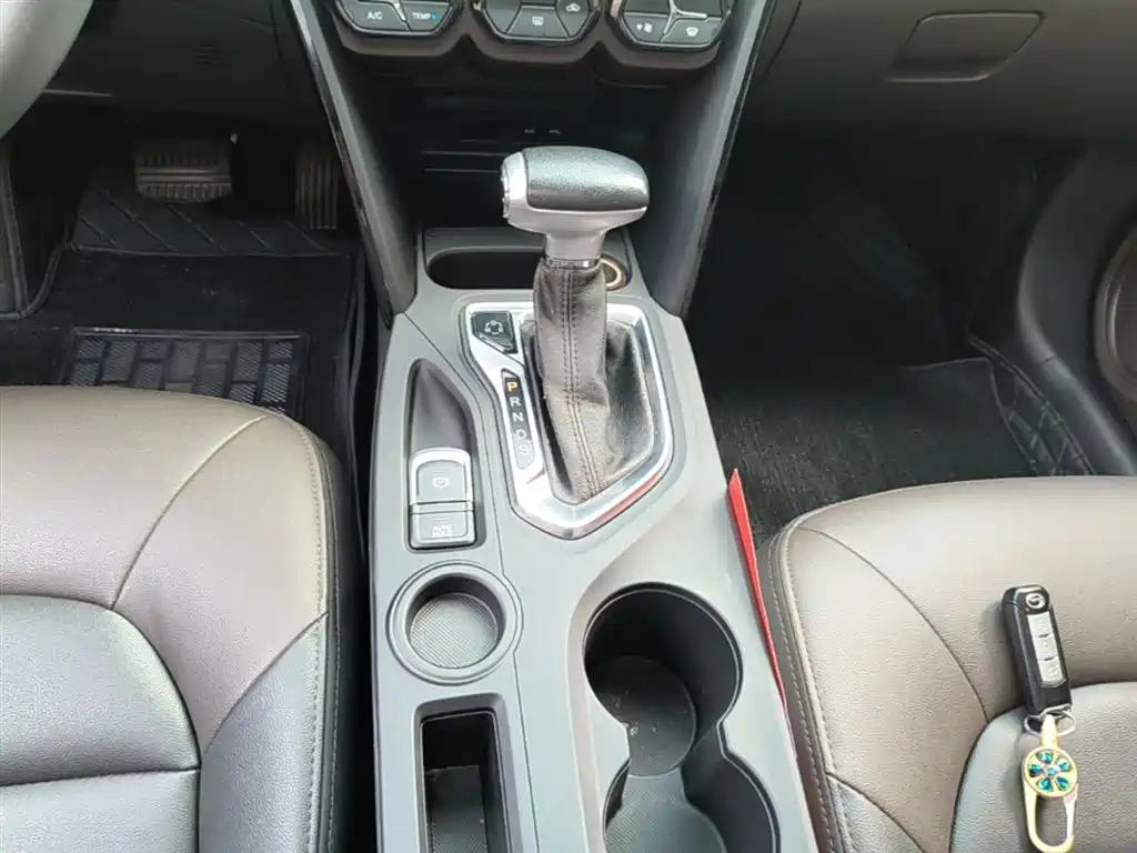 GAC Trumpchi Trumpchi GS4 2016 235T G-DCT Elite Edition фото 14
