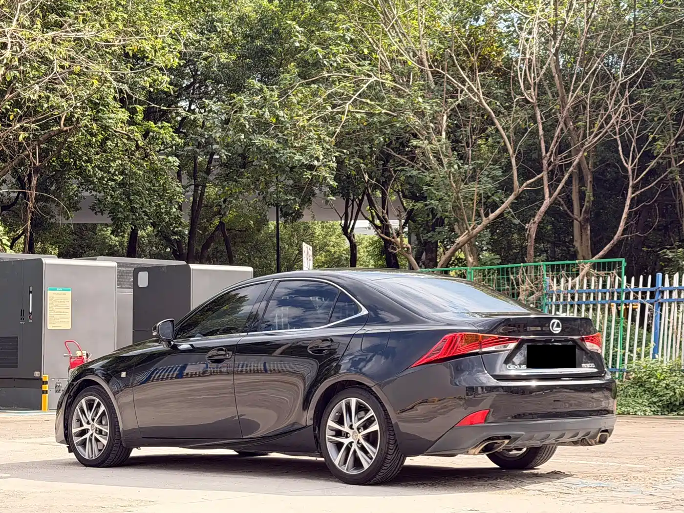 Lexus IS 2018 2017 300 Leading Edition