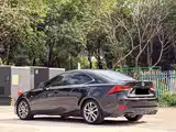 Фото 16 - Lexus IS